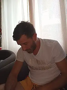 Snapshot of Alexdaniel89 chatting on June 23, 12:58 pm Alexdaniel89 online show from June 23, 12:58 pm