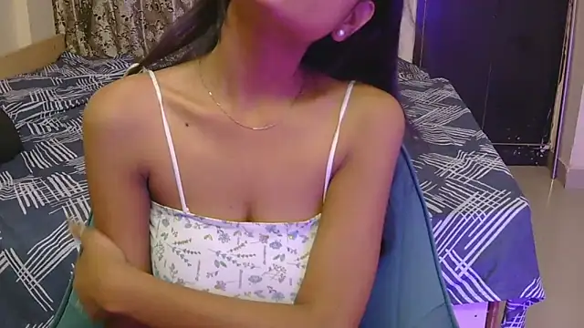 Snapshot of hoty-priya chatting on May 27, 4:53 am hoty-priya online show from May 27, 4:53 am