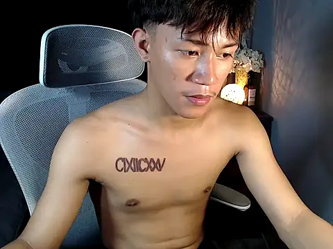 naughtyboyloy 0 online show from January 18, 7:23 am