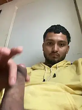 Snapshot of Casiel320 chatting on October 5, 3:32 pm Casiel320 online show from October 5, 3:32 pm