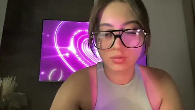 StellarAlice online show from October 17, 6:21 pm