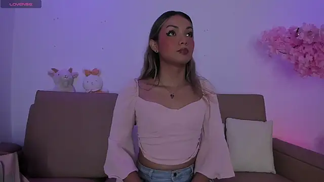 Doll Isa  online show from March 31, 8:53 pm