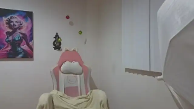 Crystal Star  online show from December 22, 9:39 am