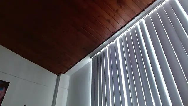 Crystal Star  online show from April 3, 1:09 pm