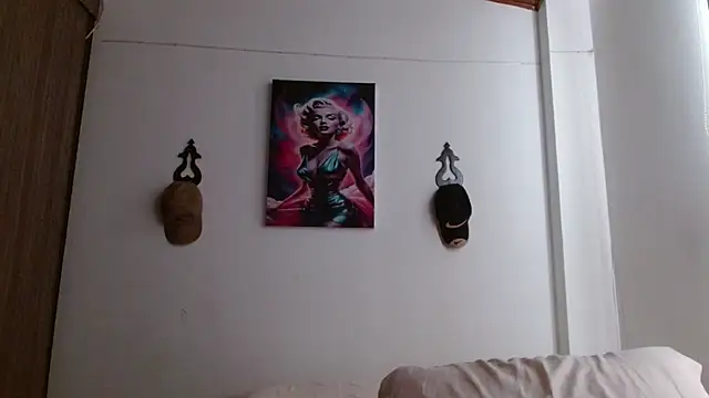 Crystal Star  online show from April 19, 6:10 pm