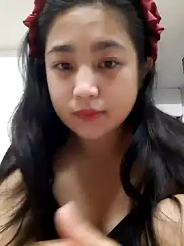 Snapshot of Minn-cute chatting on October 1, 1:17 pm Minn-cute online show from October 1, 1:17 pm