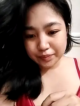 Snapshot of Minn-cute chatting on May 12, 1:47 am Minn-cute online show from May 12, 1:47 am