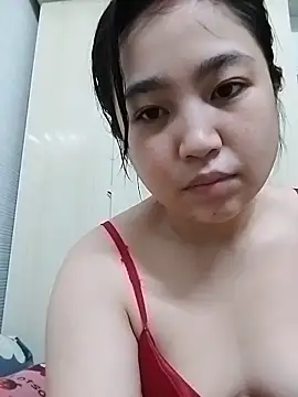 Snapshot of Minn-cute chatting on May 29, 5:05 am Minn-cute online show from May 29, 5:05 am