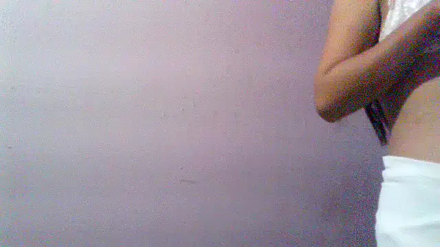 Snapshot of ANNU_484 chatting on October 17, 6:27 am ANNU 484 online show from October 17, 6:27 am