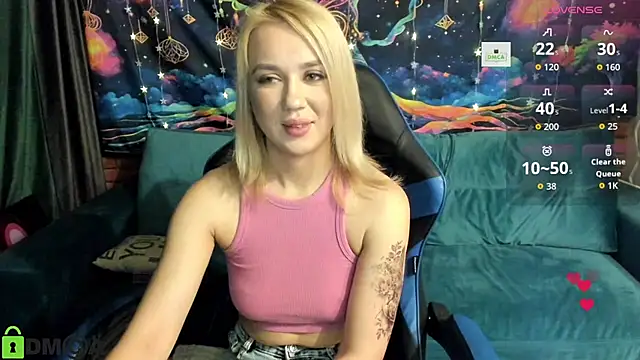 CrystalGirl99 online show from March 27, 8:09 am