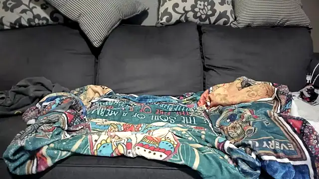 kinkykortney online show from October 22, 8:25 am