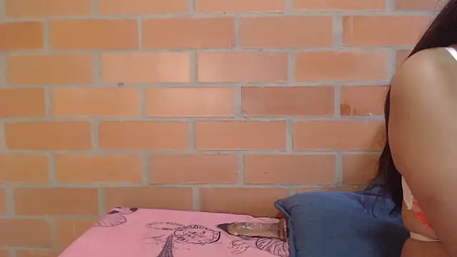 Montserrat Jay online show from April 11, 2:32 pm