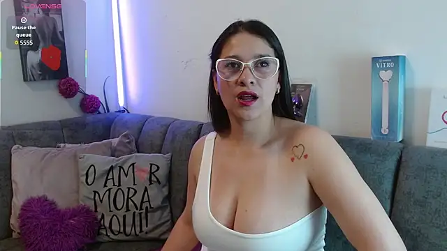 Alana steel 1 online show from April 10, 7:29 pm