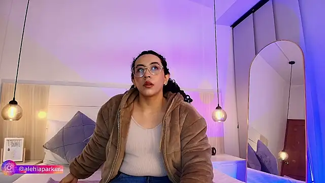 alehia cute online show from October 12, 2:05 pm