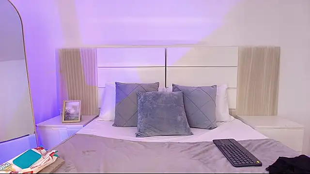 alehia cute online show from February 4, 8:58 pm