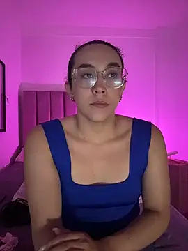 Snapshot of alehia_cute chatting on May 30, 10:40 pm alehia cute online show from May 30, 10:40 pm