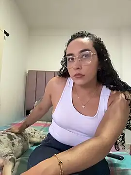 Snapshot of alehia_cute chatting on July 30, 9:47 pm alehia cute online show from July 30, 9:47 pm