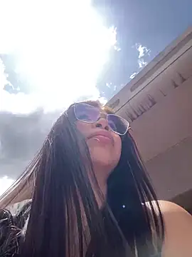 Snapshot of Maddy_Piink chatting on February 5, 4:55 pm Maddy Piink online show from February 5, 4:55 pm