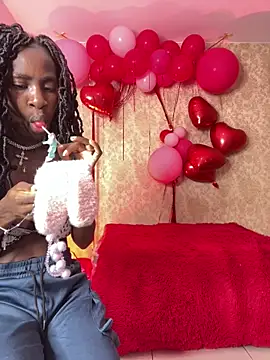 Snapshot of MorenaLush_Eup chatting on February 27, 12:32 am MorenaLush Eup online show from February 27, 12:32 am