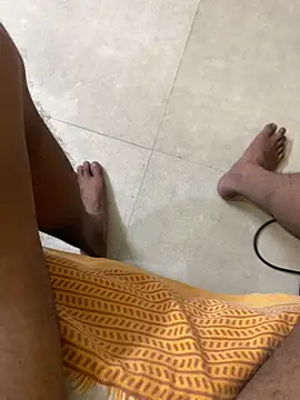 Johncockhot13690 online show from May 15, 8:05 pm