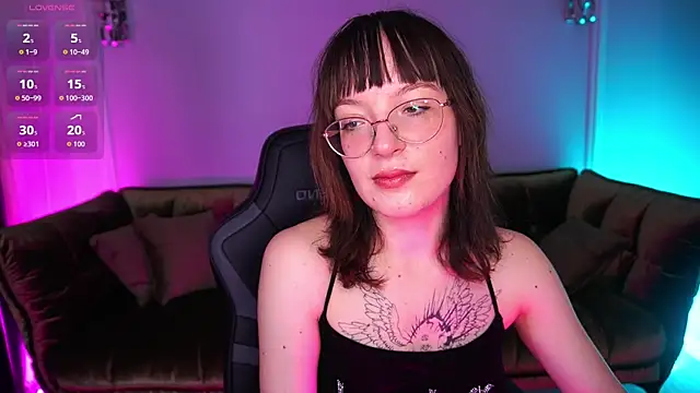 Pixie Peachh online show from November 12, 7:53 am