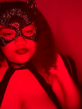 Snapshot of NikoTingles chatting on September 14, 6:01 am NikoTingles online show from September 14, 6:01 am