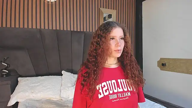 AphroditeSweet online show from November 9, 8:40 pm