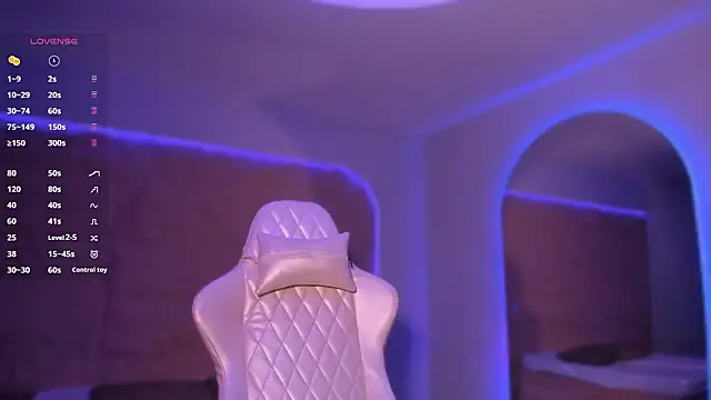 HannahMontgomery online show from February 16, 4:14 pm