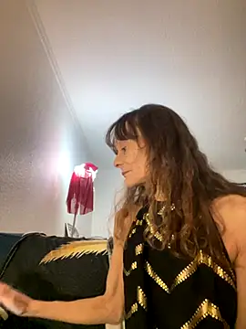 Chris06d22xh online show from December 5, 9:00 pm