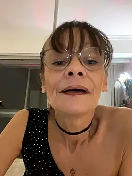 Chris06d22xh online show from January 7, 8:55 pm