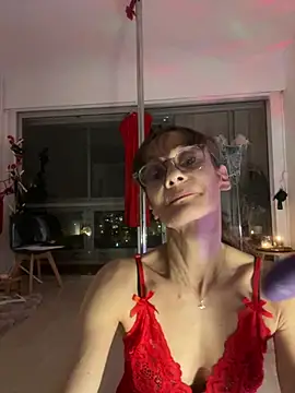 Chris06d22xh online show from February 13, 9:22 pm