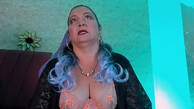 PalomaLombardi online show from October 17, 8:11 pm