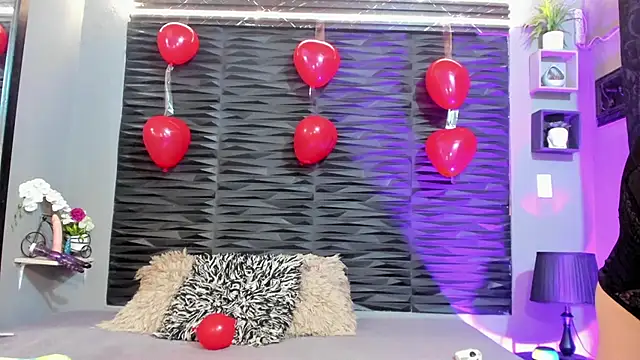 lu styles  online show from September 22, 10:45 pm