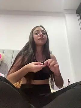Snapshot of LisaGoddes chatting on May 13, 3:26 am LisaGoddes online show from May 13, 3:26 am