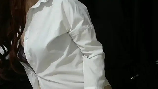 Snapshot of devinantalya chatting on December 16, 12:43 pm devinantalya online show from December 16, 12:43 pm