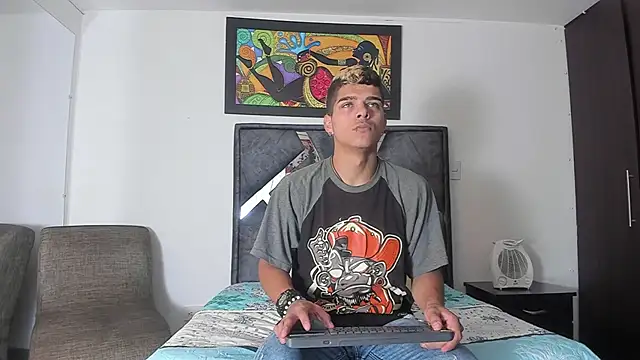 wyatt 3 online show from October 24, 12:01 pm