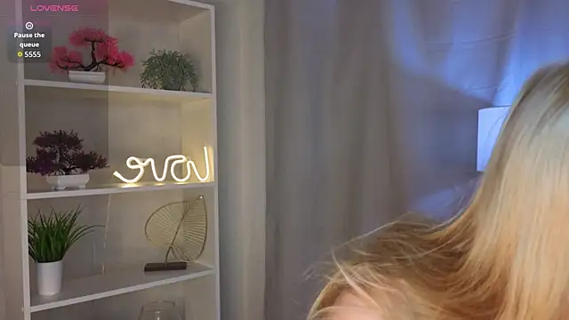 Snapshot of JaymieVigen chatting on September 21, 3:08 am JaymieVigen online show from September 21, 3:08 am