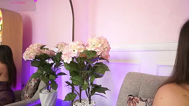 MilaCrave online show from February 7, 11:47 am