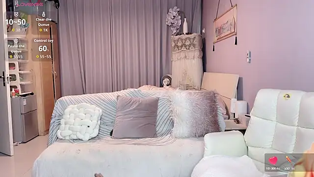 Y2Luvk online show from October 13, 11:27 pm