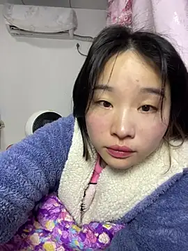 Y2Luvk online show from February 12, 6:25 pm