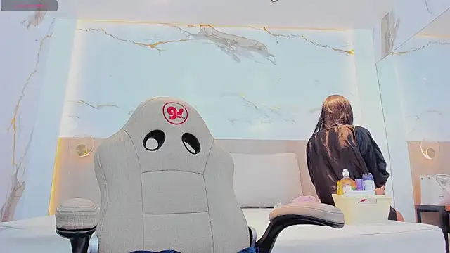 valirya devote online show from November 11, 3:17 am