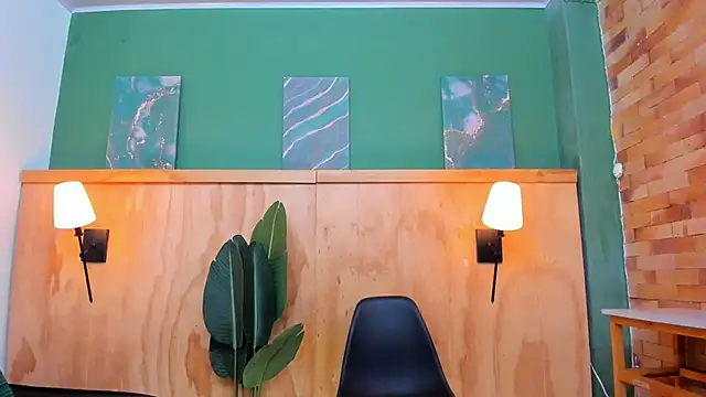 halleylorens online show from February 23, 5:32 pm