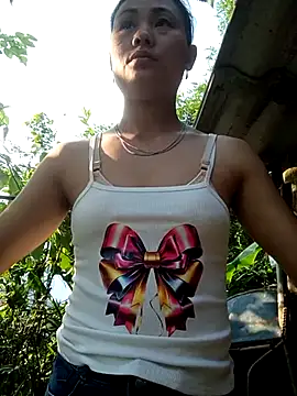 Snapshot of Ruaiuoi chatting on May 5, 10:01 am Ruaiuoi online show from May 5, 10:01 am