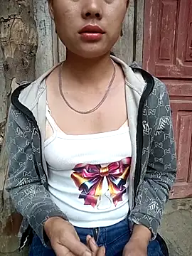 Snapshot of Ruaiuoi chatting on May 9, 9:47 am Ruaiuoi online show from May 9, 9:47 am