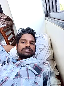 Snapshot of Desi_Partycapal chatting on October 1, 5:46 am Desi Partycapal online show from October 1, 5:46 am