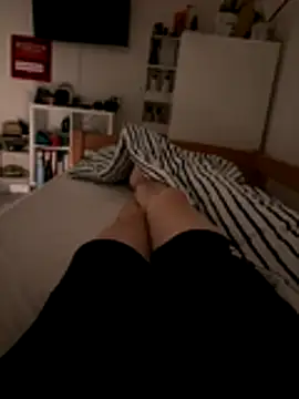 Snapshot of Aaron_24_ chatting on December 23, 5:16 am Aaron 24 online show from December 23, 5:16 am