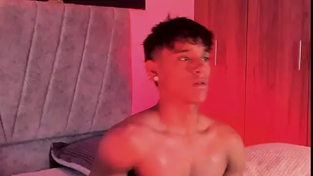 ZYZZ1312 online show from September 30, 6:35 pm