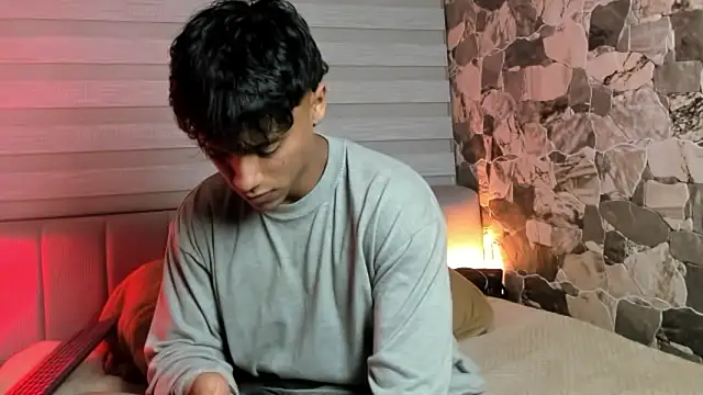 ZYZZ1312 online show from February 16, 3:35 am