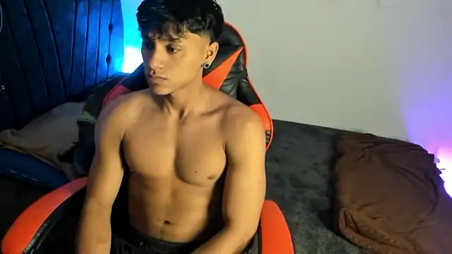 Snapshot of ZYZZ1312 chatting on June 10, 3:18 am ZYZZ1312 online show from June 10, 3:18 am