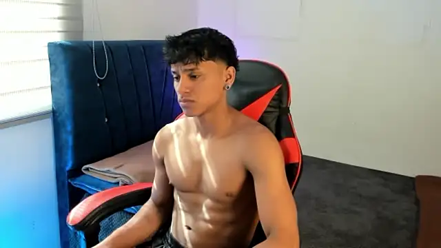 Snapshot of ZYZZ1312 chatting on June 10, 7:24 pm ZYZZ1312 online show from June 10, 7:24 pm